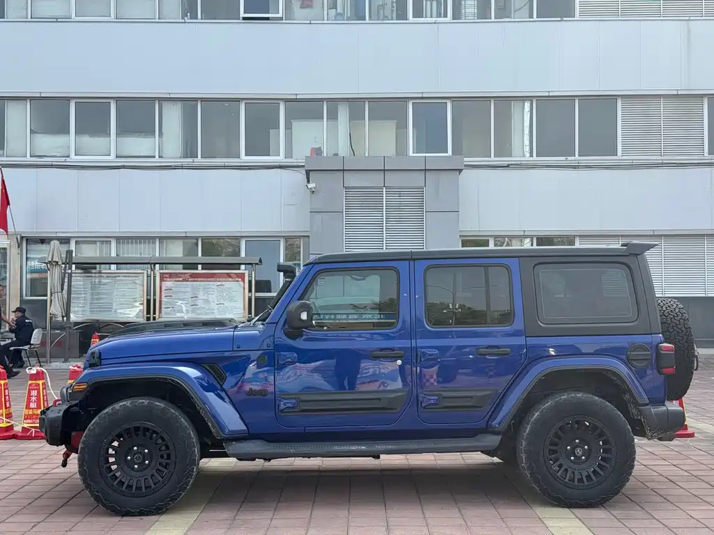 Jeep Wrangler — фото 3