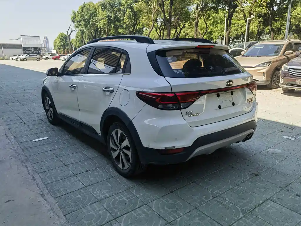 Kia KX Cross — фото 11