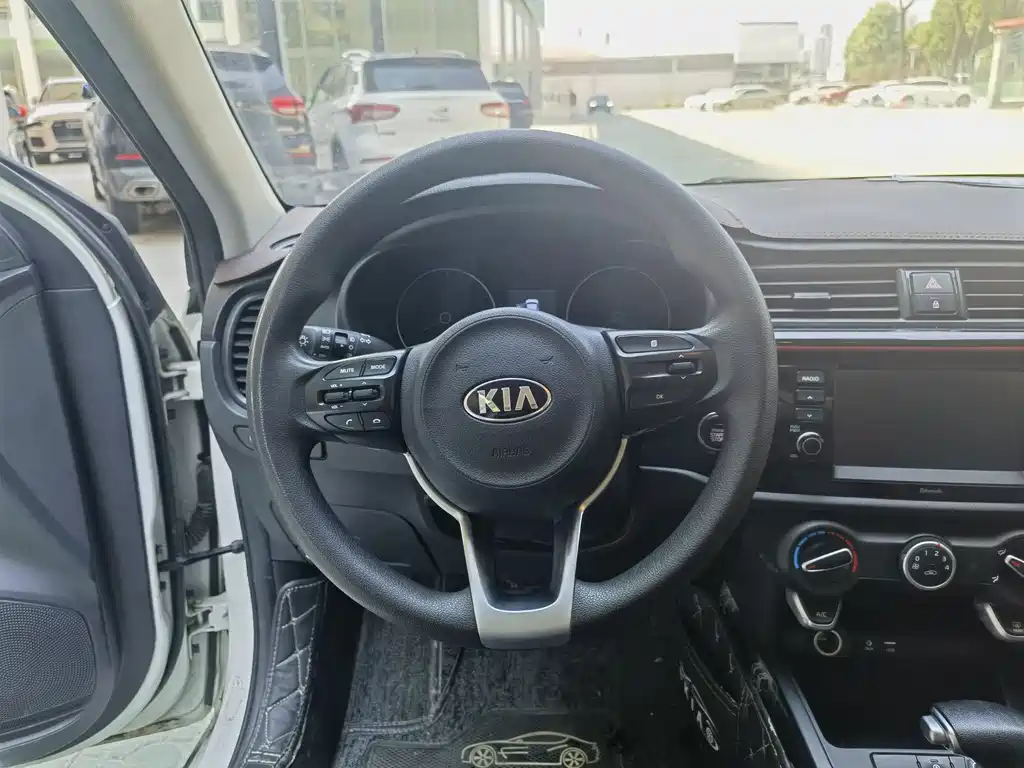 Kia KX Cross — фото 6
