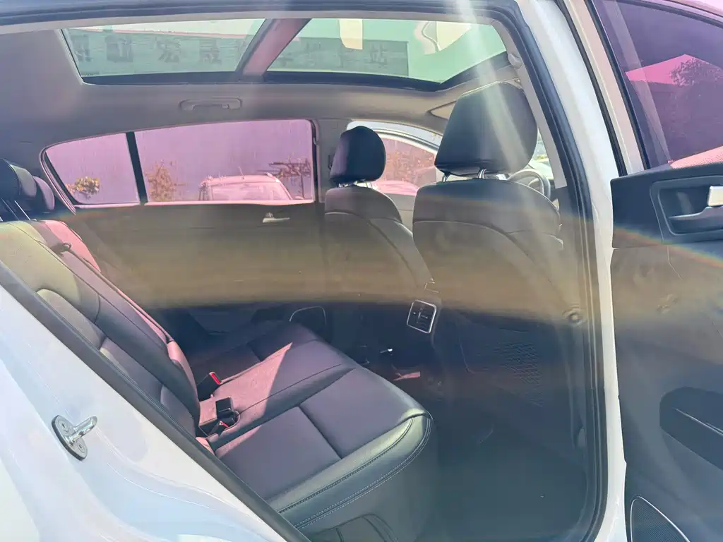 Kia KX5 — фото 7