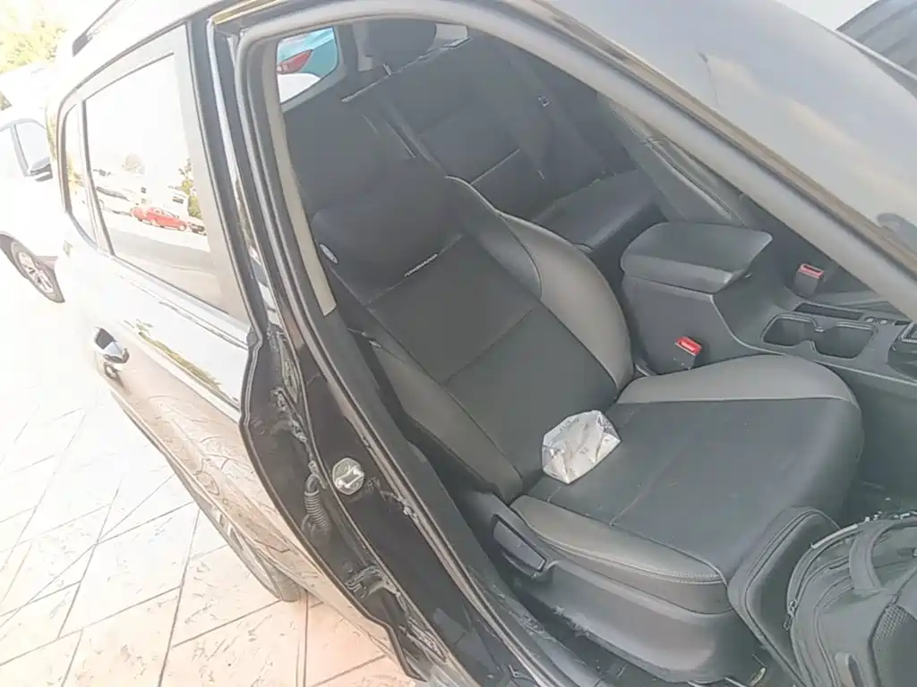 Kia Sportage — фото 25