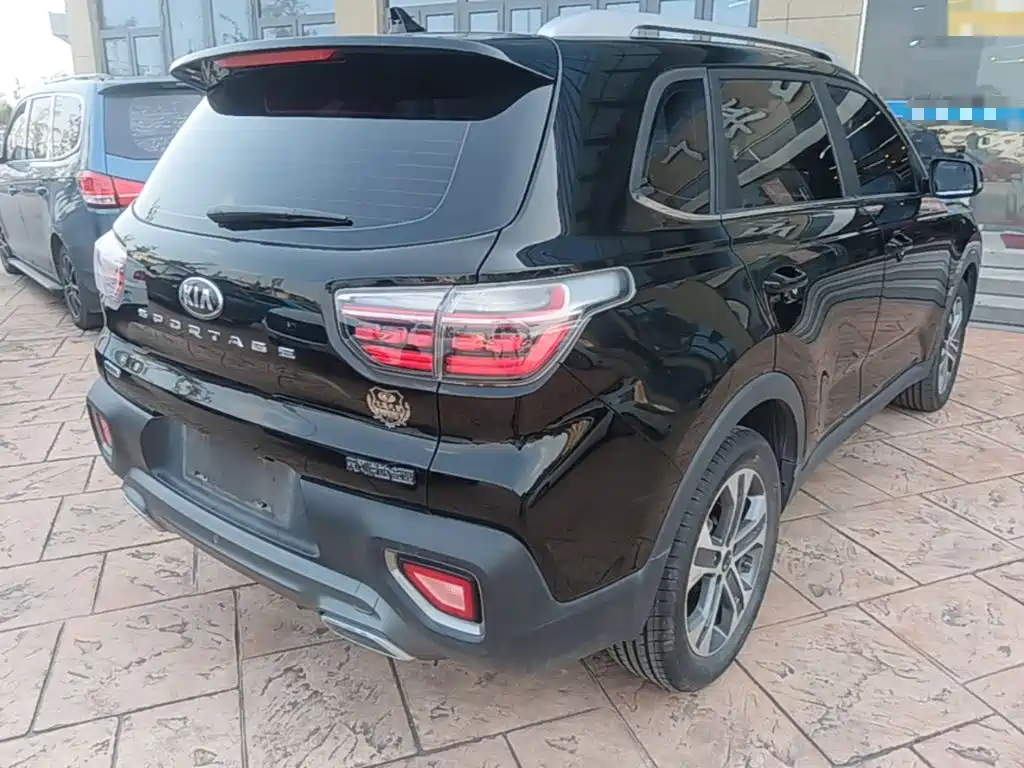 Kia Sportage — фото 7