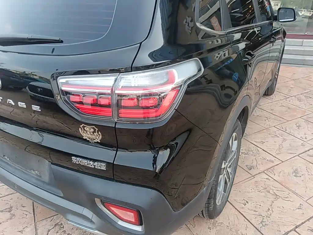 Kia Sportage — фото 8