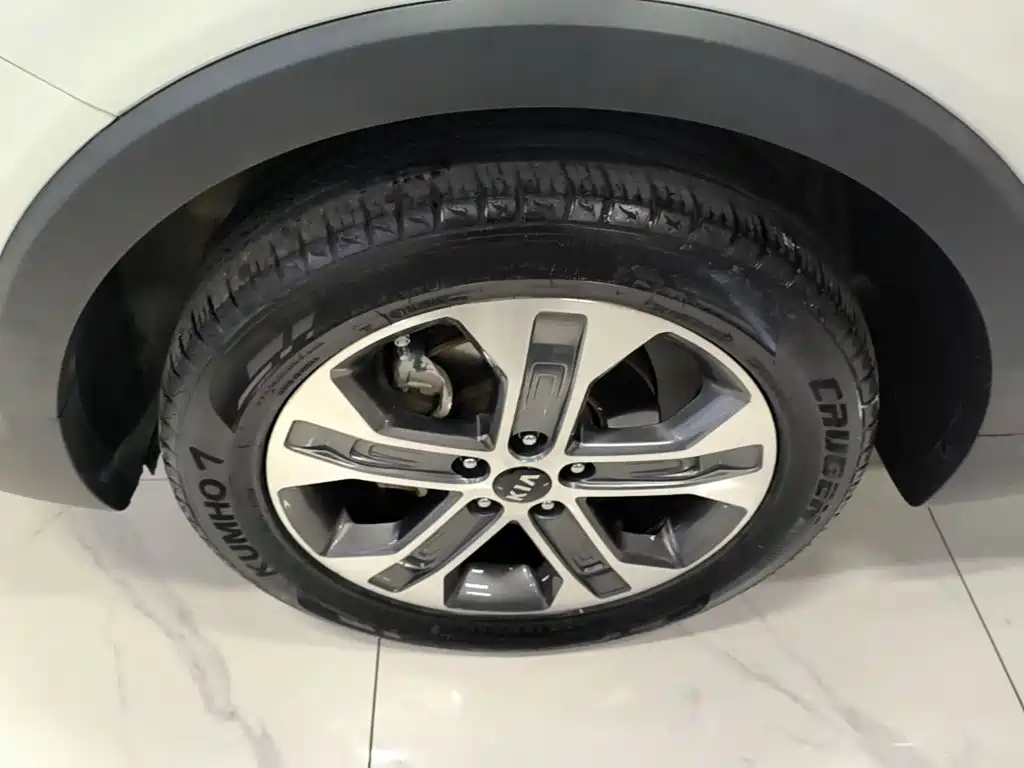 Kia Sportage — фото 23