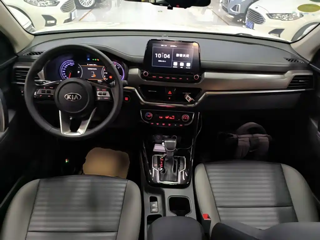 Kia Sportage — фото 10