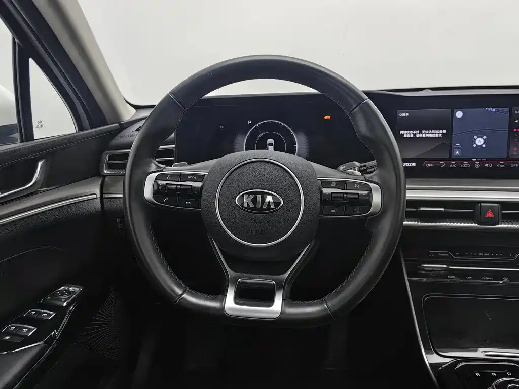 Kia K5 — фото 11