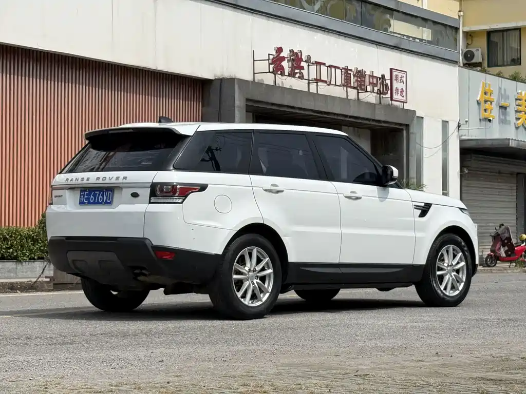 Land Rover Sport — фото 10