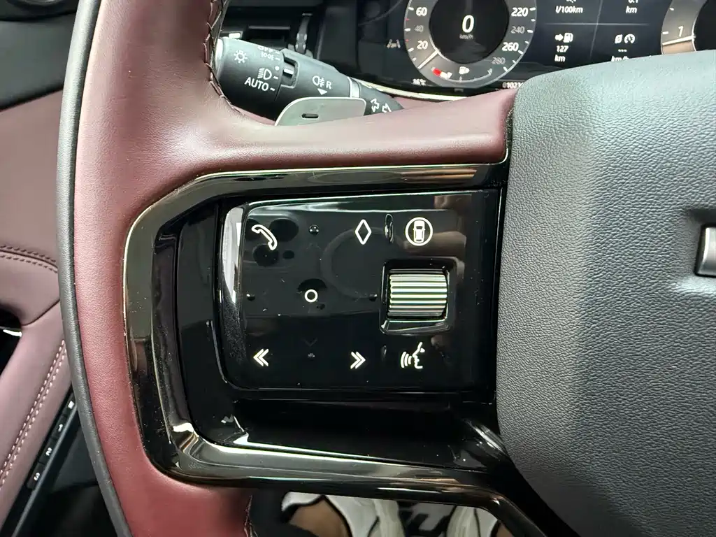 Land Rover Evoque — фото 13