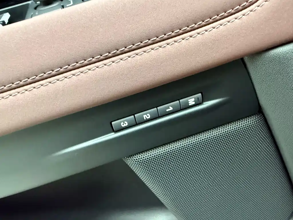 Land Rover Evoque — фото 19