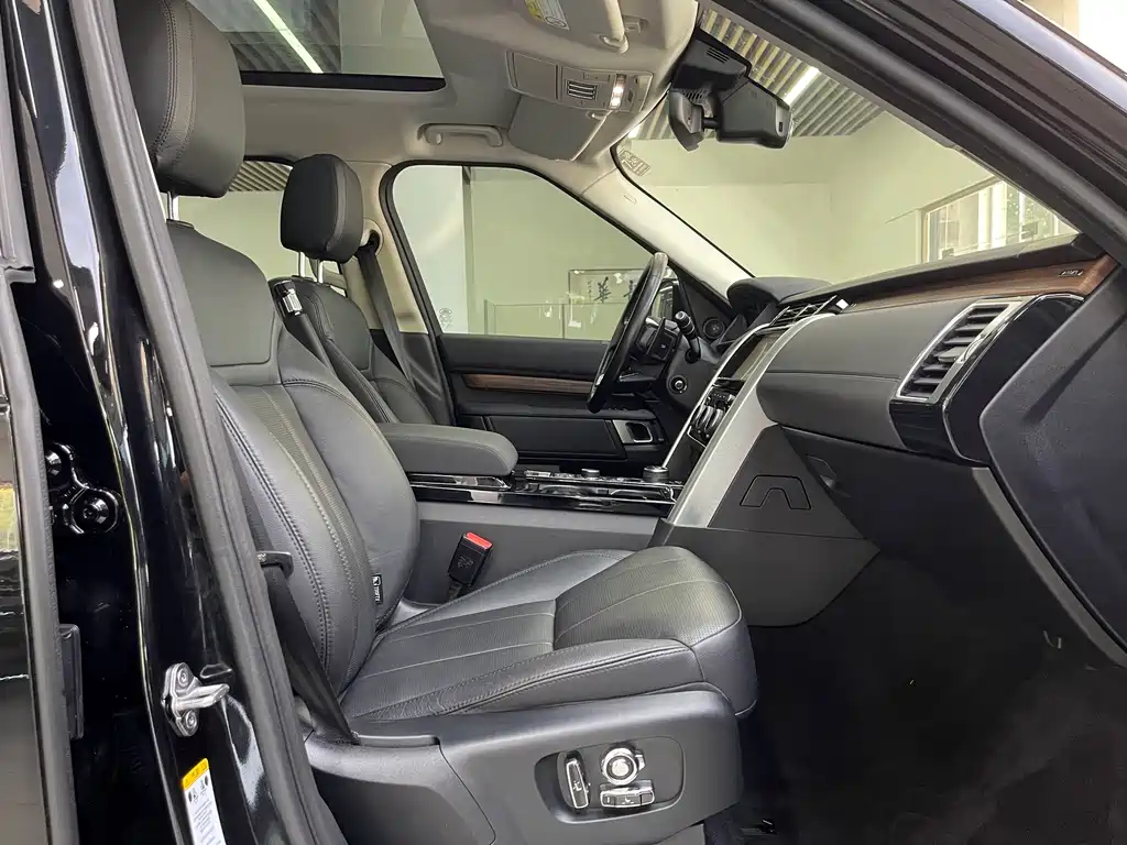 Land Rover Discovery — фото 13
