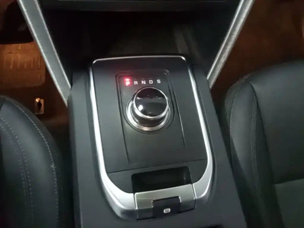 Land Rover Discovery Sport — фото 14