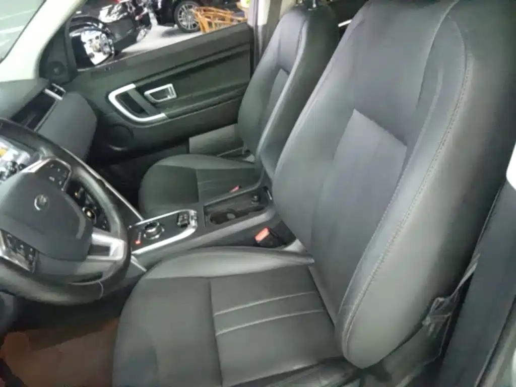 Land Rover Discovery Sport — фото 15