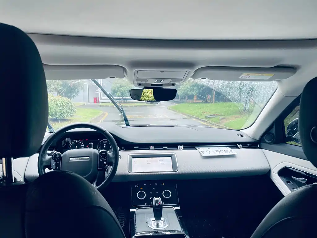 Land Rover Evoque — фото 6