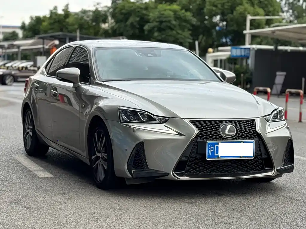 Lexus IS — фото 3