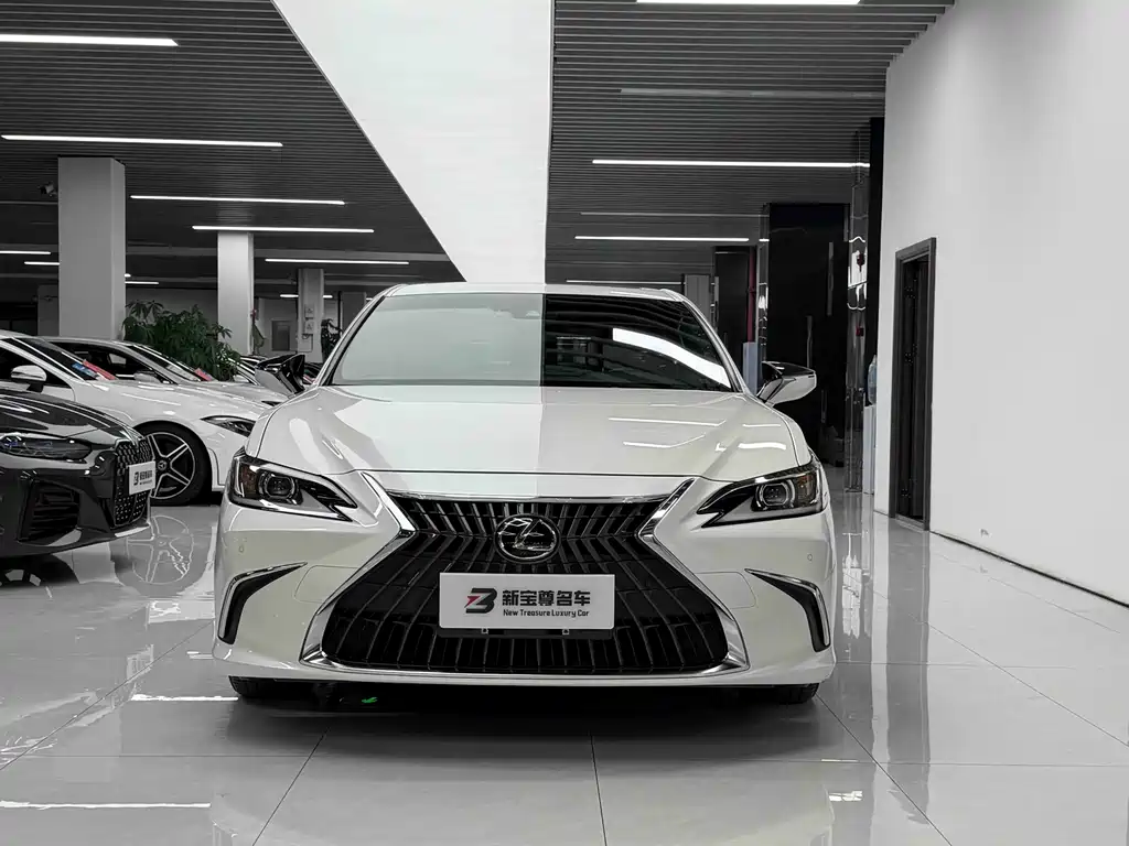 Lexus ES — фото 2