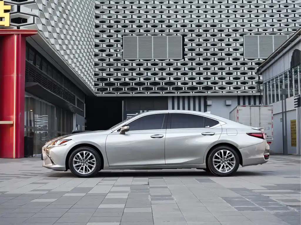Lexus ES — фото 2