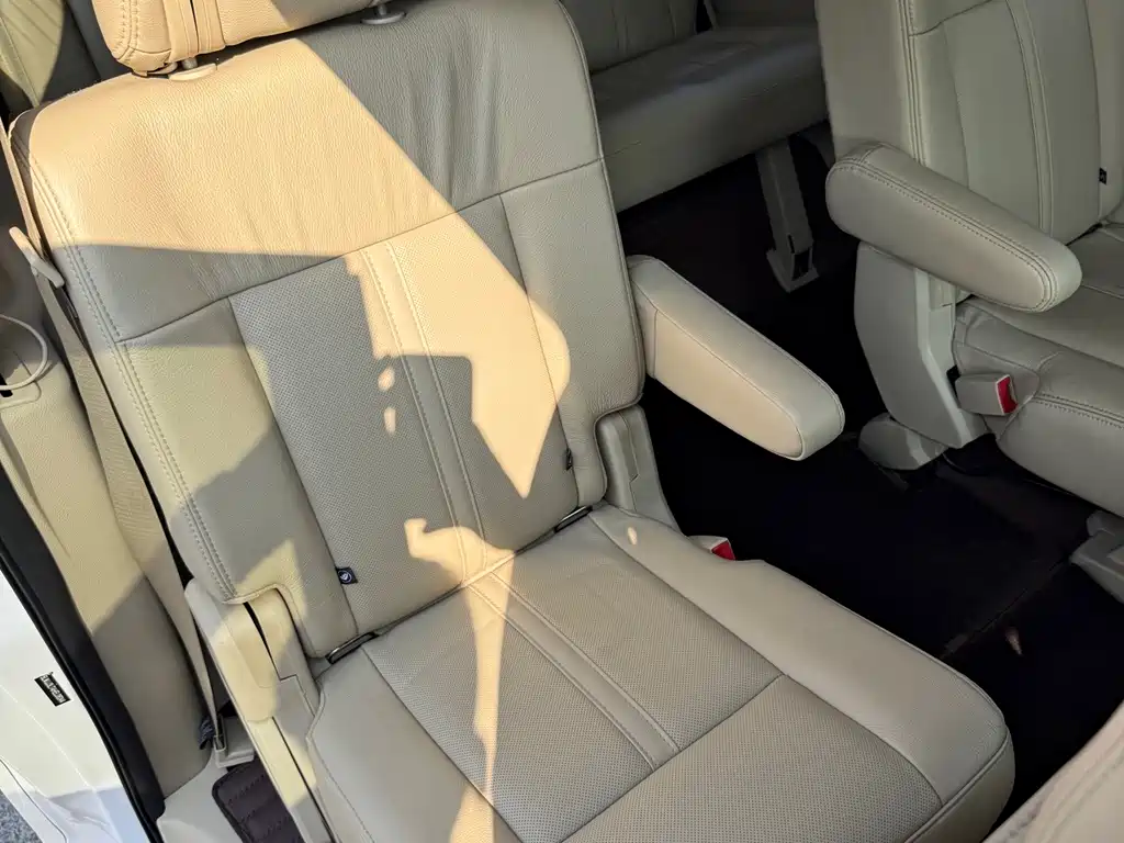 Lincoln Navigator — фото 10