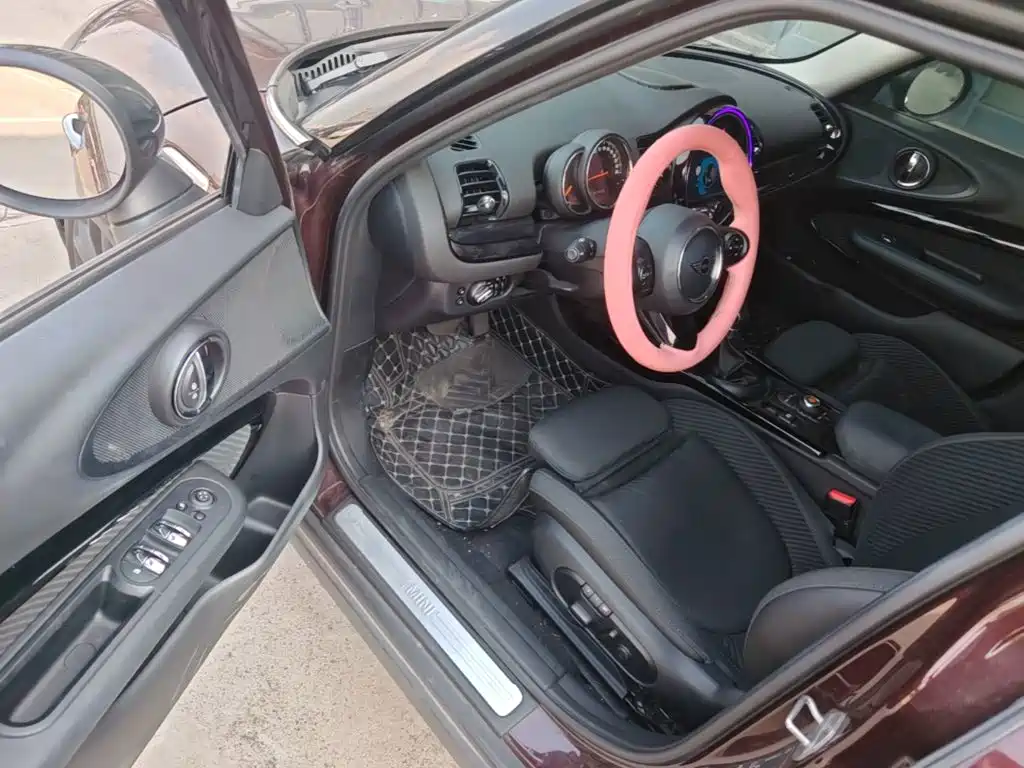 MINI Mini Clubman — фото 16