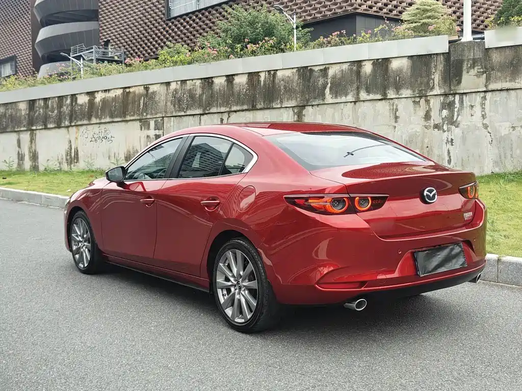 Mazda 3 Axela — фото 25