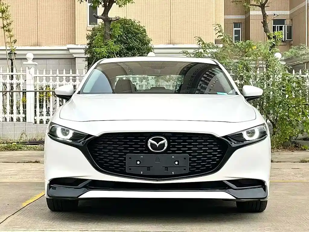 Mazda 3 Axela — фото 2