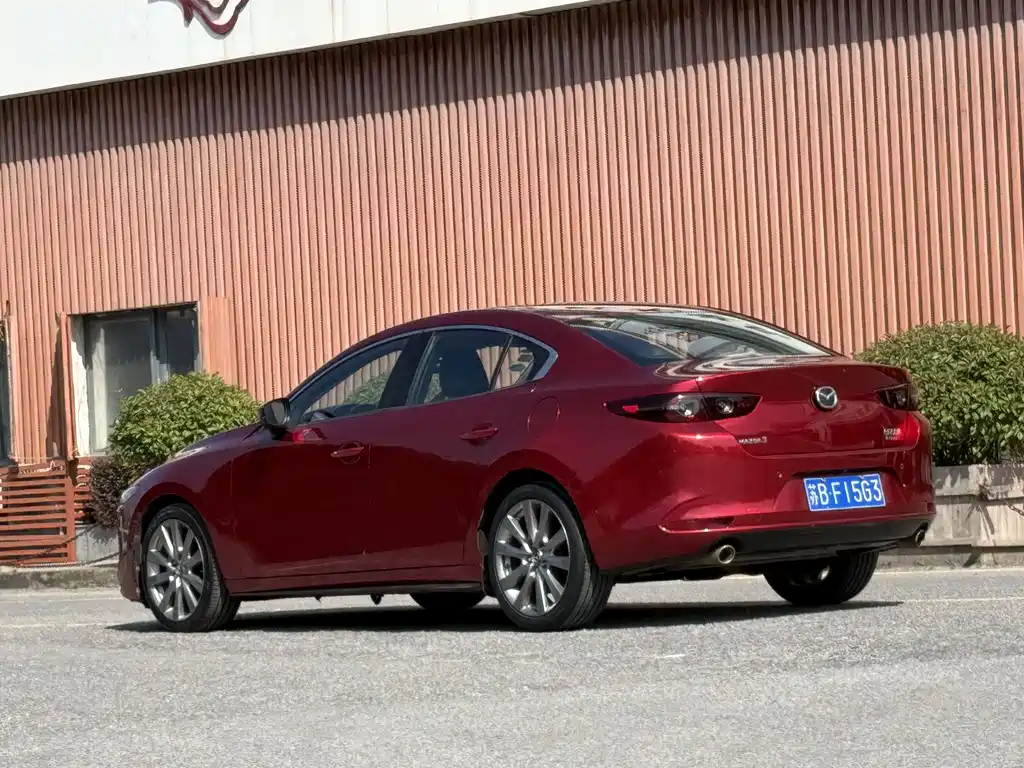 Mazda 3 Axela — фото 2
