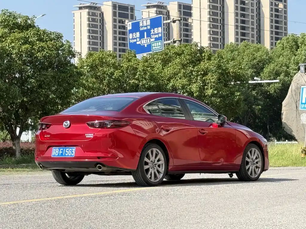 Mazda 3 Axela — фото 3