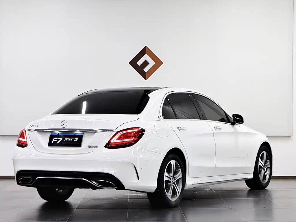 Mercedes-Benz C-Class — фото 6