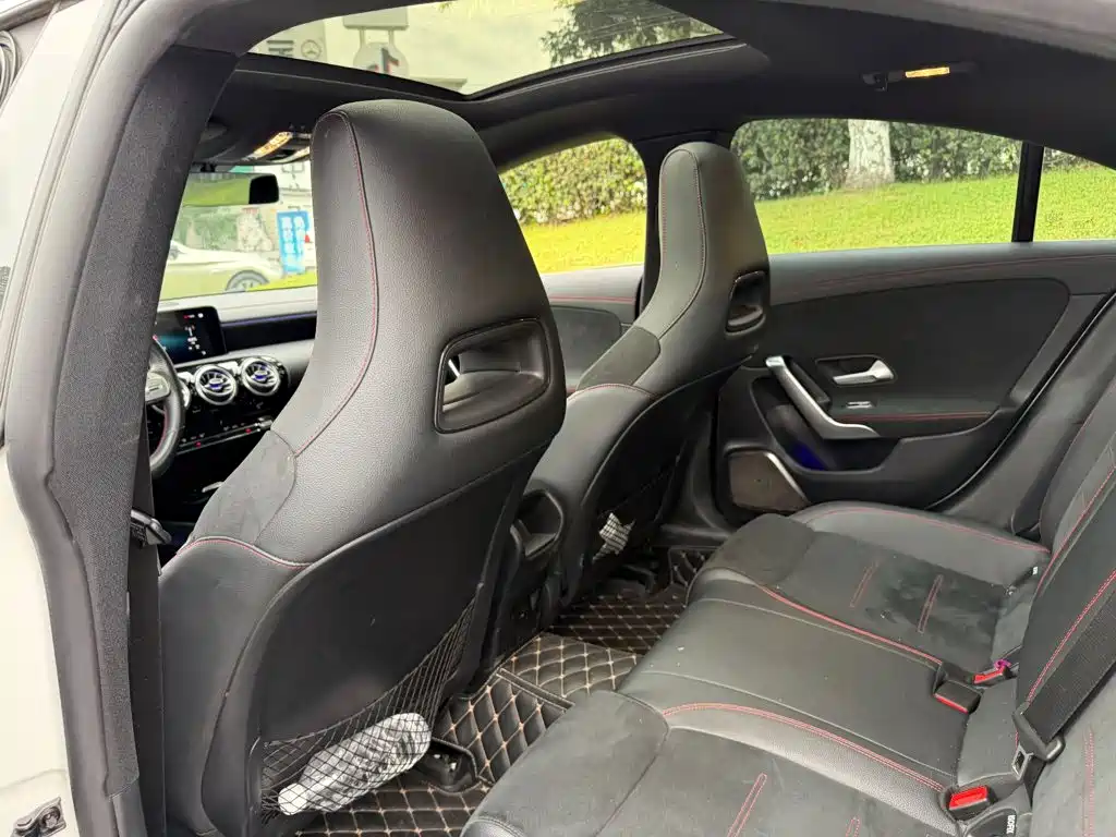 Mercedes-Benz CLA (Import) — фото 11
