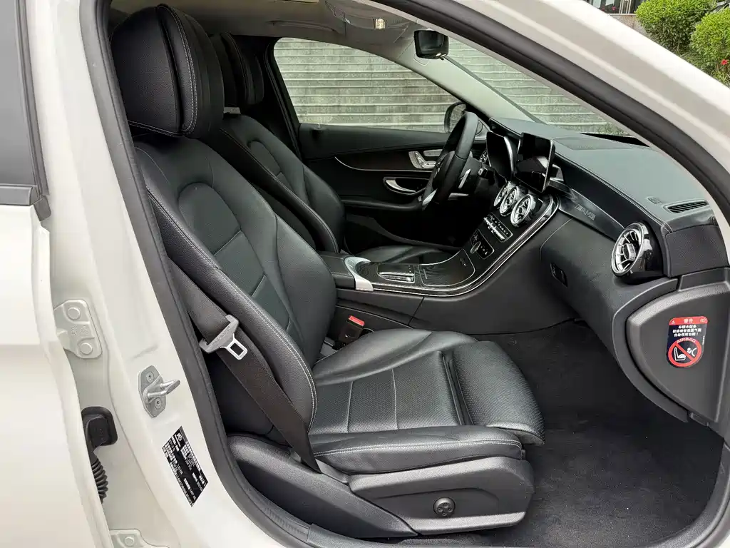 Mercedes-Benz C-Class — фото 11