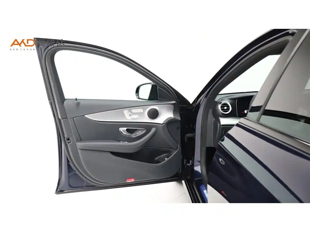 Mercedes-Benz E-Class (Import) — фото 10
