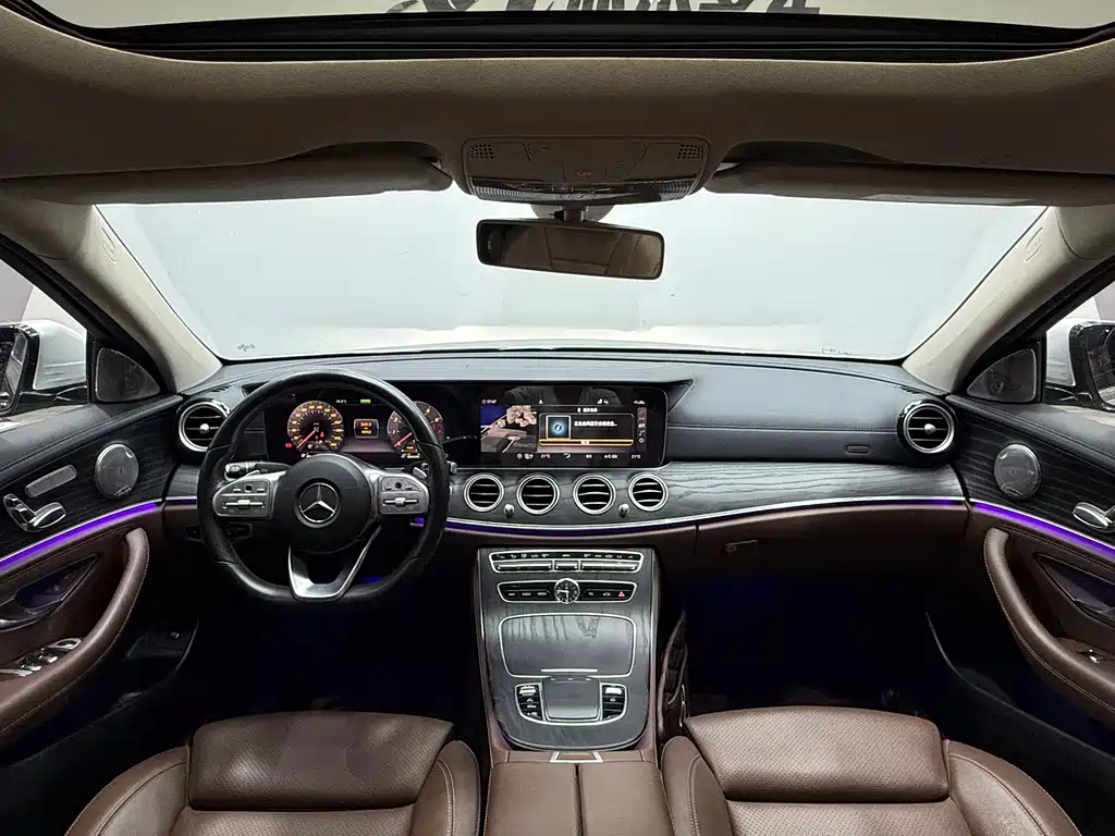 Mercedes-Benz E-Class — фото 5