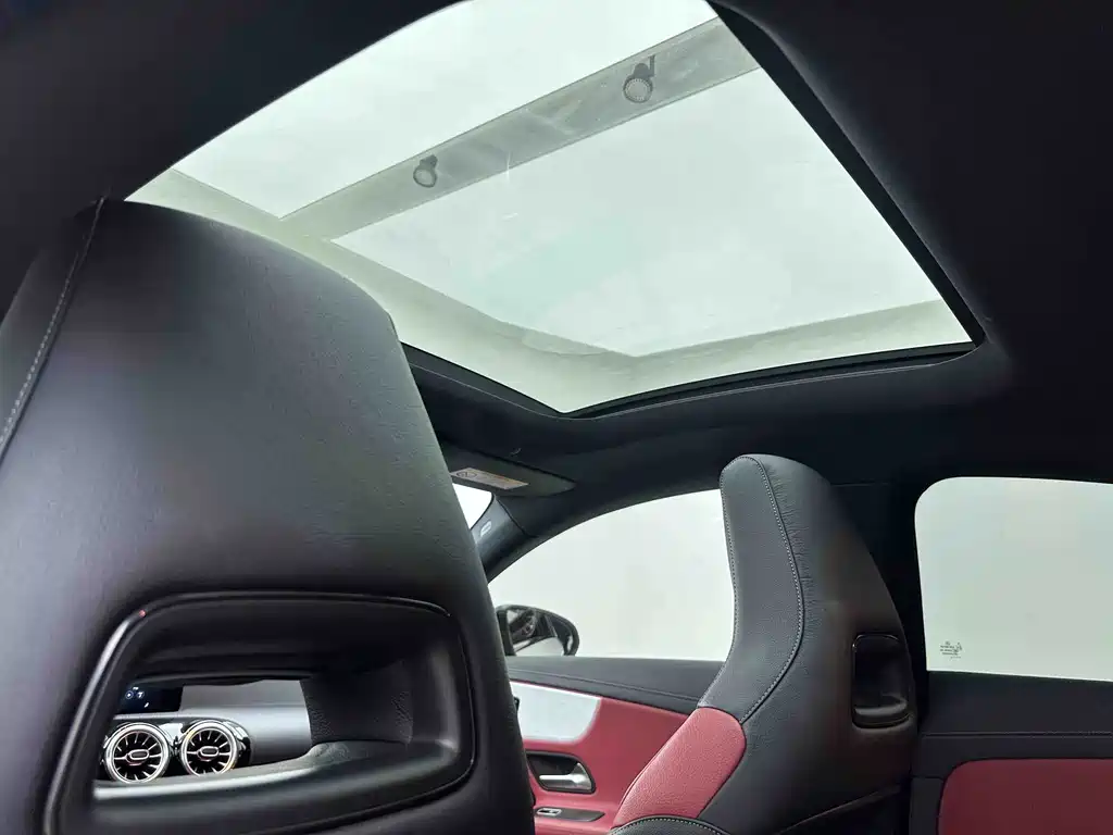 Mercedes-Benz CLA AMG — фото 8