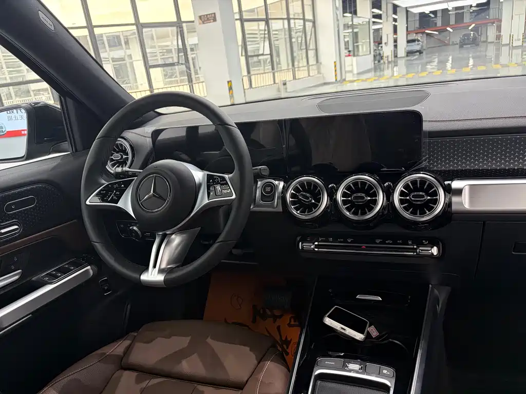 Mercedes-Benz EQB — фото 4