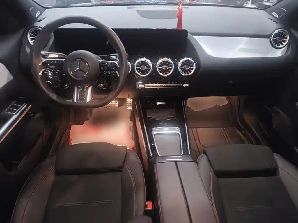 Mercedes-Benz GLA AMG — фото 10
