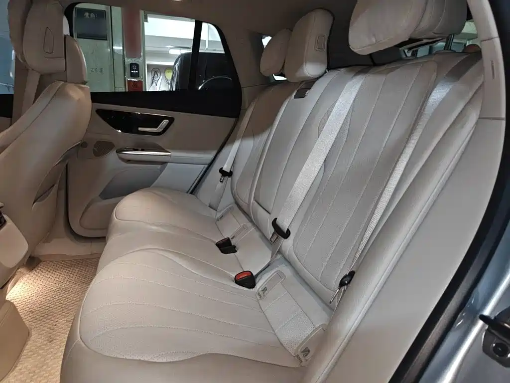 Mercedes-Benz EQE SUV — фото 18