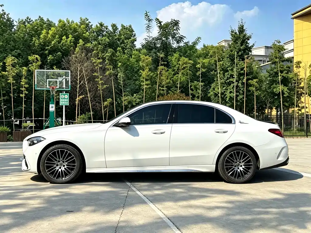 Mercedes-Benz C-Class — фото 15