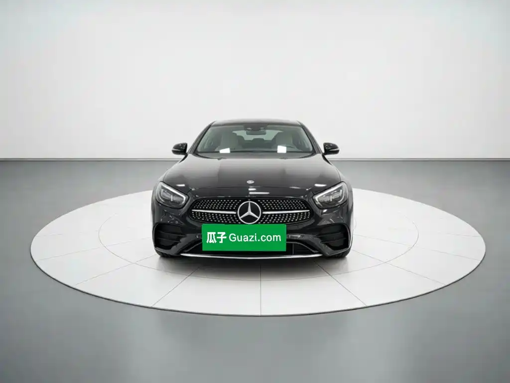 Mercedes-Benz E-Class — фото 2
