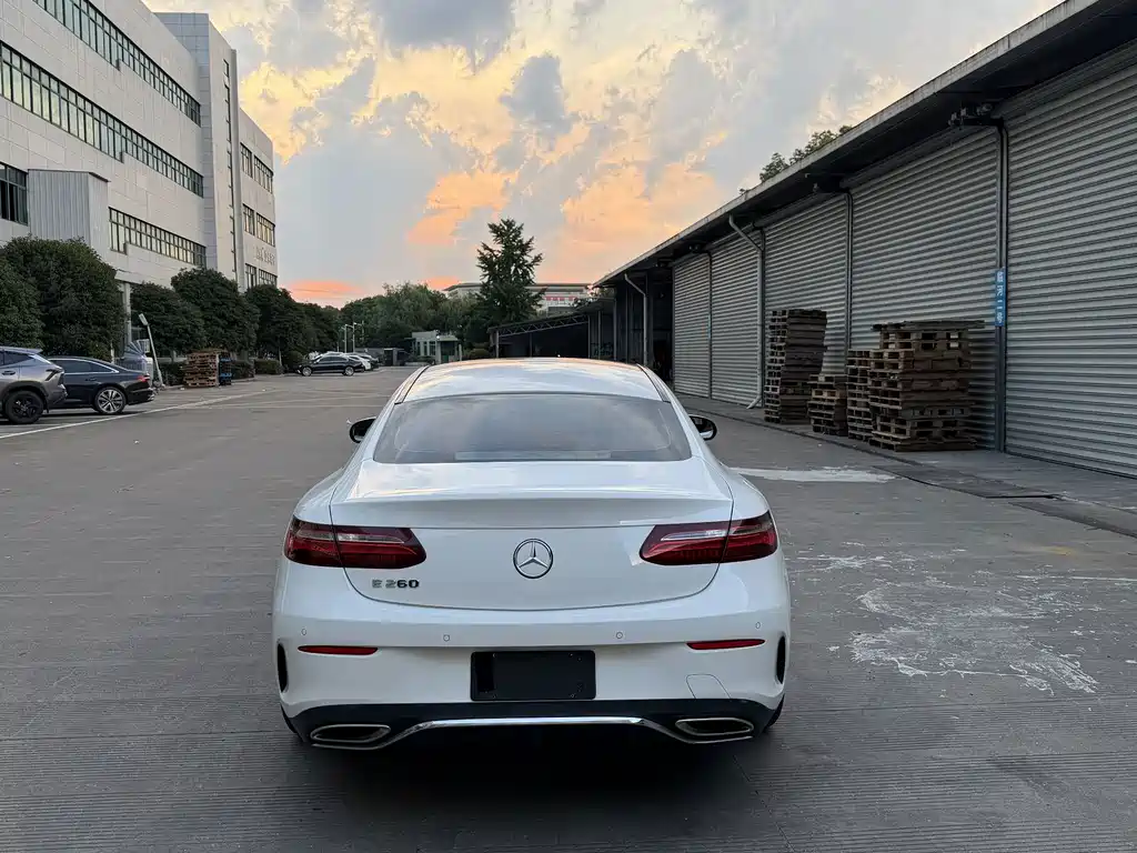 Mercedes-Benz E-Class (Import) — фото 28