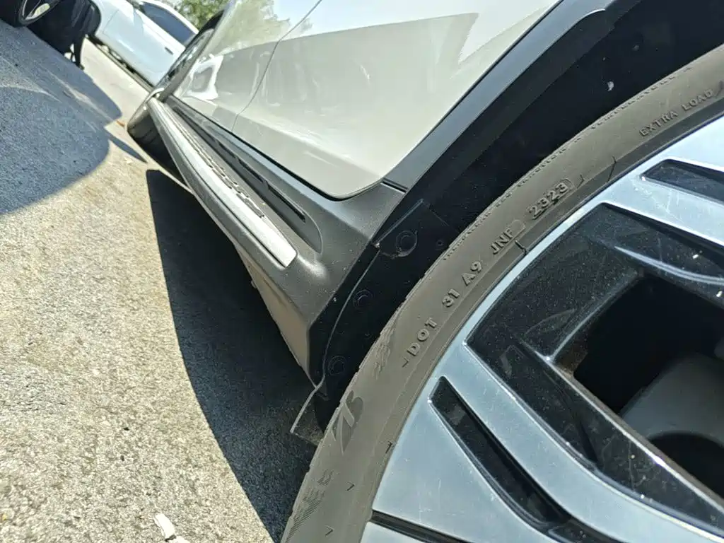 Mercedes-Benz EQE SUV — фото 22