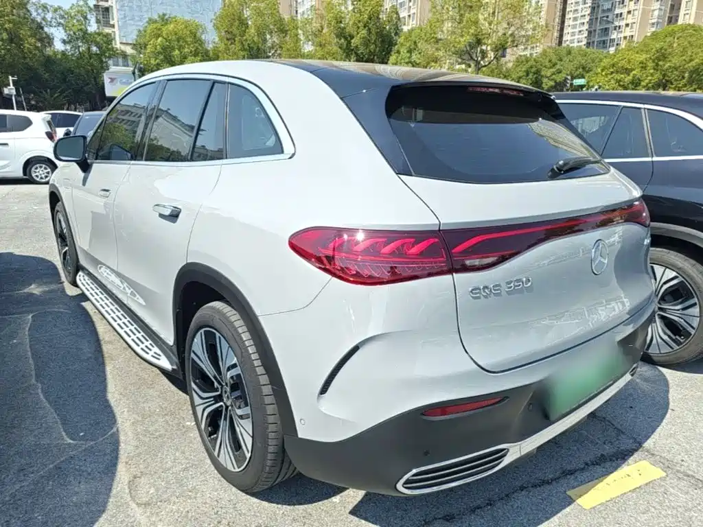 Mercedes-Benz EQE SUV — фото 5