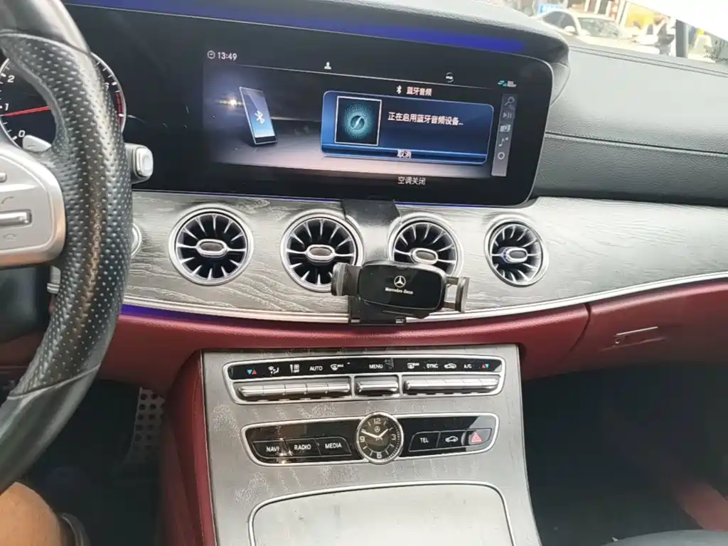 Mercedes-Benz CLS — фото 13