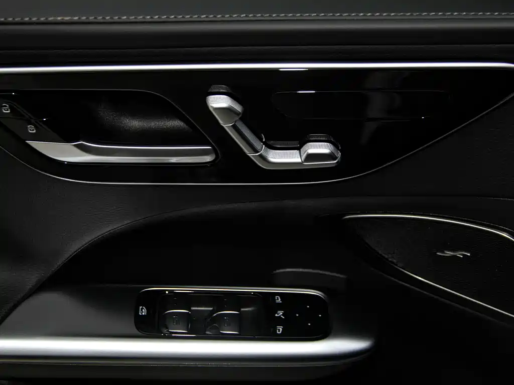 Mercedes-Benz C-Class — фото 15