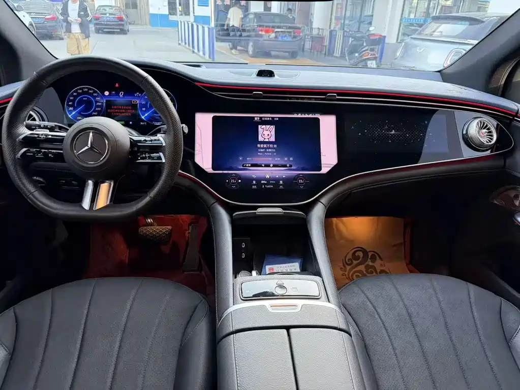 Mercedes-Benz EQE SUV — фото 10