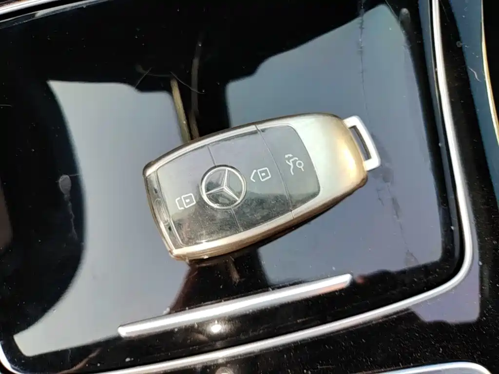 Mercedes-Benz E-Class (Import) — фото 9