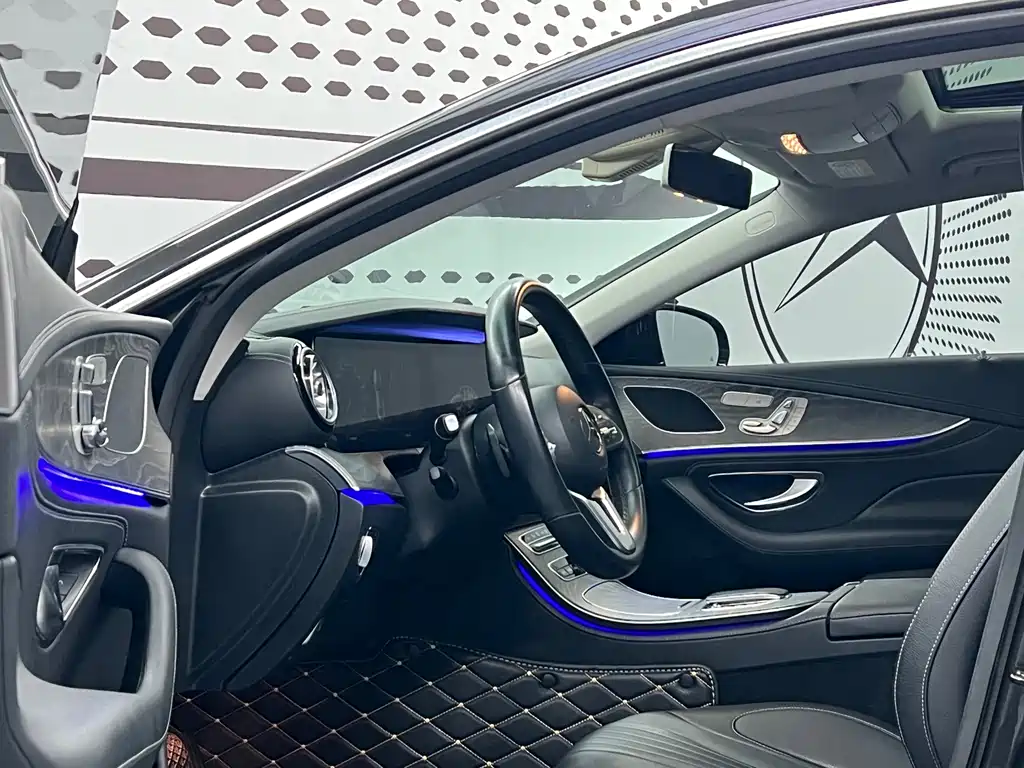 Mercedes-Benz CLS — фото 6