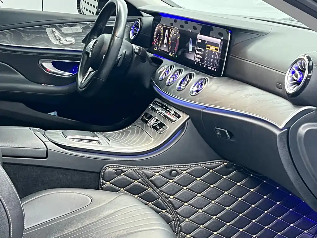 Mercedes-Benz CLS — фото 9