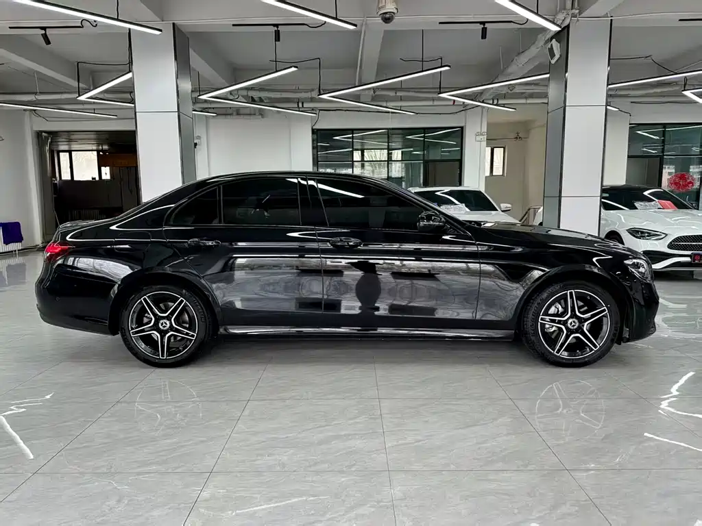 Mercedes-Benz E-Class (Import) — фото 7