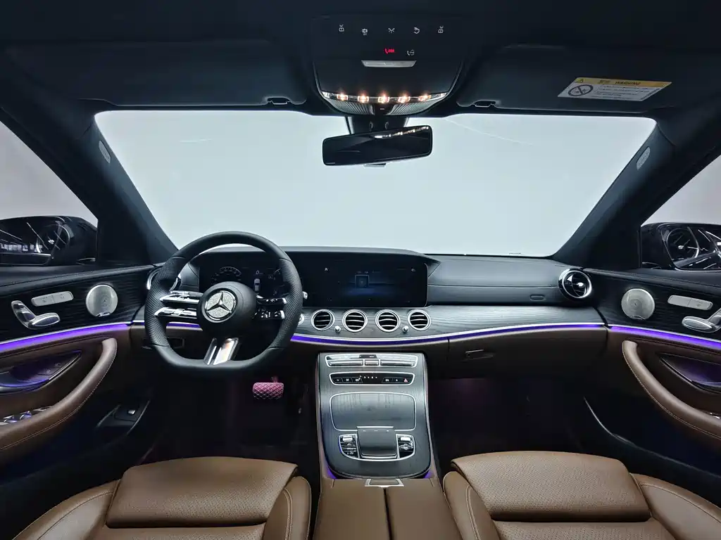 Mercedes-Benz E-Class — фото 16