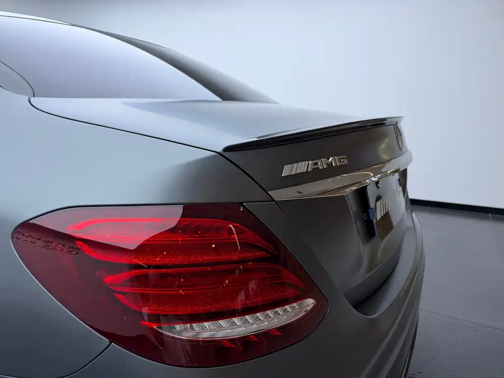 Mercedes-Benz E-Class AMG — фото 6