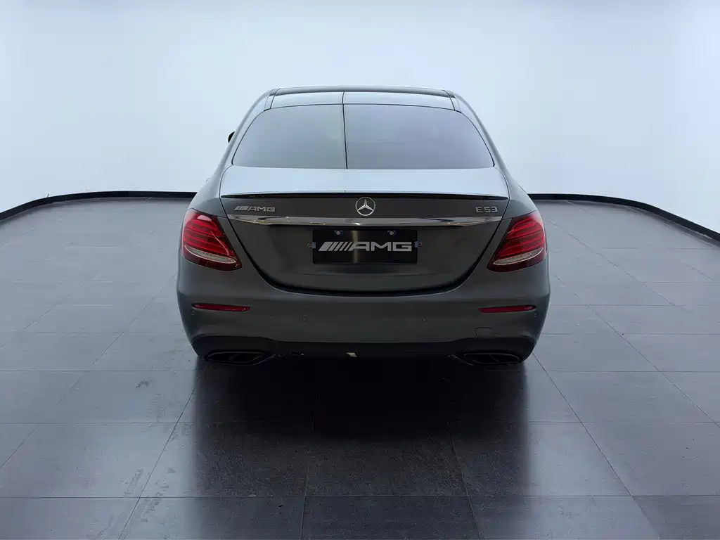Mercedes-Benz E-Class AMG — фото 7